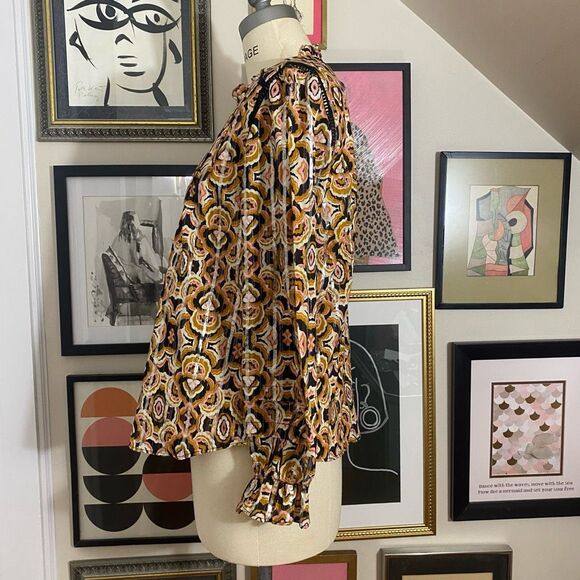 Rose & Olive Women’s Size Medium Long Sleeve Geometric Print Blouse Multicolor - Picture 3 of 6